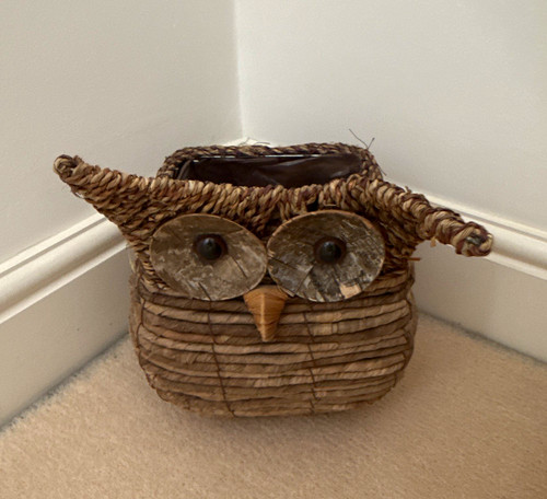 Small brown wicker owl - small, shaped