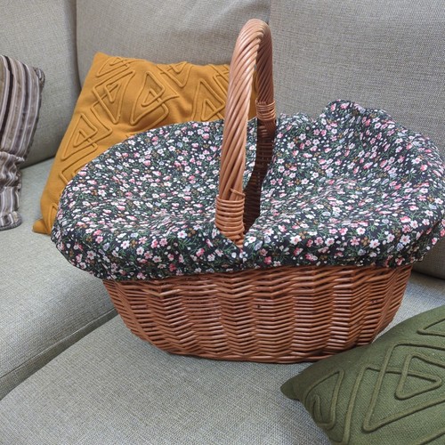 Vintage shopping carry - shopping,